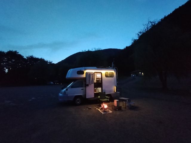 「福住オートキャンプ場」で車中泊