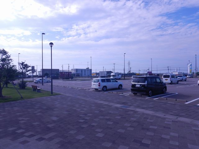 「道の駅」の駐車場