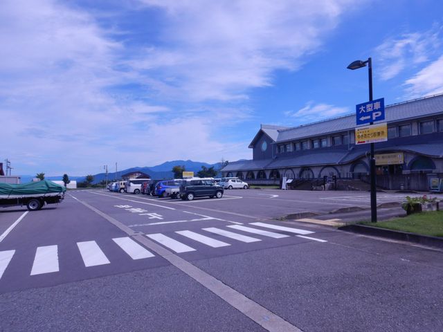 「道の駅」の駐車場