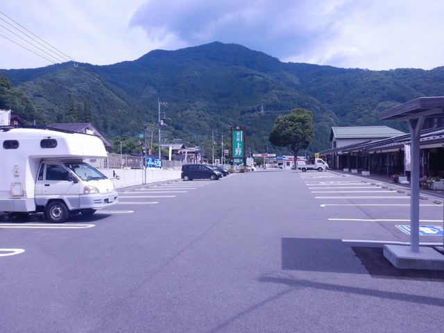 「道の駅」の駐車場